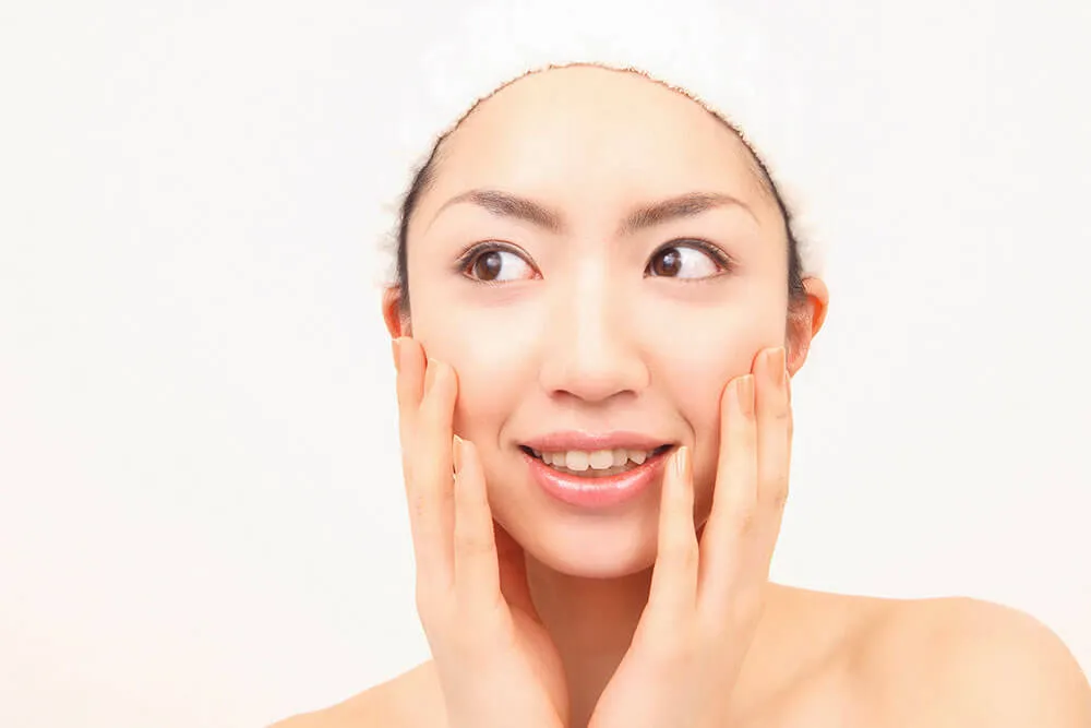 肌のハリ